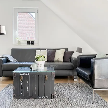 Apartment Magic Eight