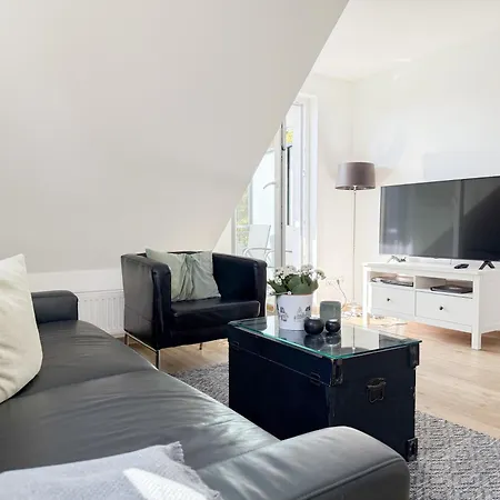 Magic Eight Apartment *